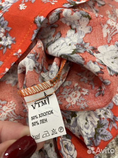 Новая яркая блузка VTM с этикеткой