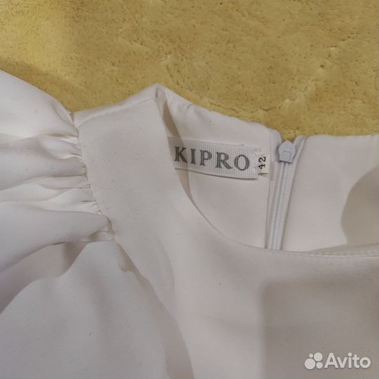 Блузка нарядная для девочки