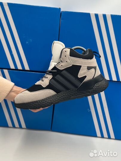 Зимние кроссовки adidas