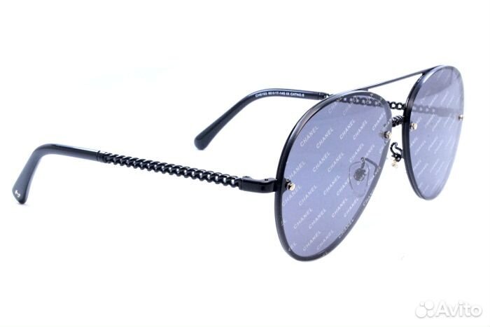 Солнцезащитные очки Chanel Aviator