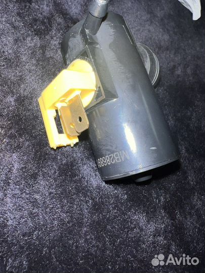 Моторчик омывателя лобового стекла Mitsubishi