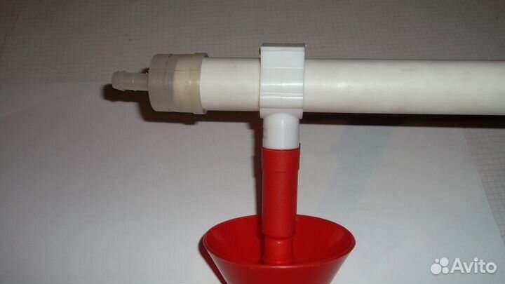 Поилка блюдечко для установки на круглую трубу