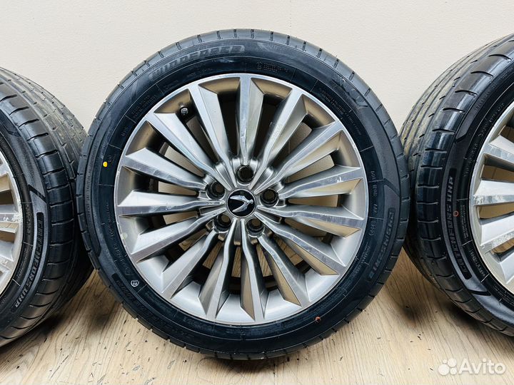 R18 Windforce Catchfors UHP 245/45, PCD 5x114.3 DIA 67.1