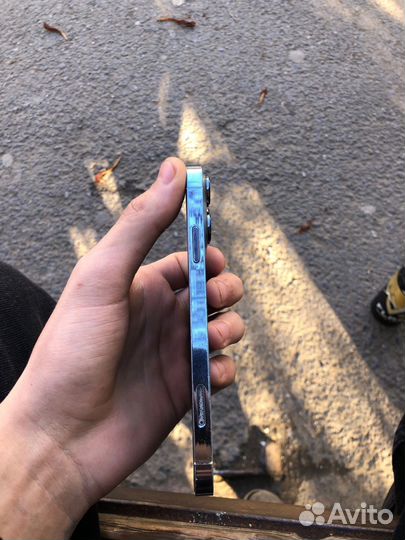 iPhone xr в корпусе