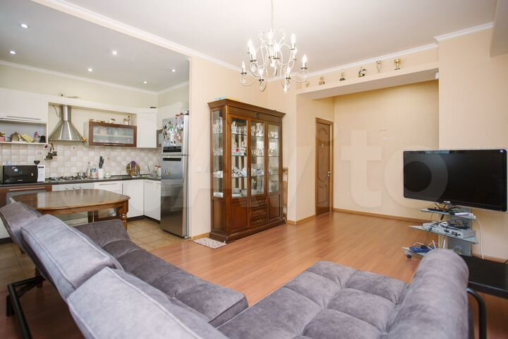 3-к. квартира, 90 м², 4/5 эт.