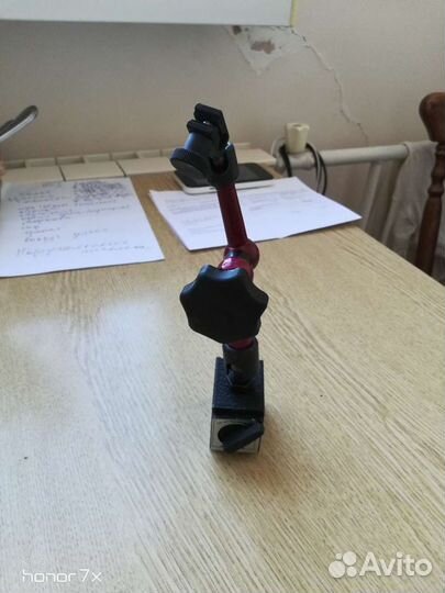 Держатель магнитный