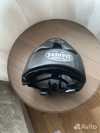 Боксерский шлем новый XL