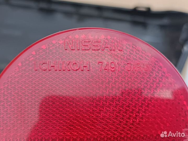 Отражатель заднего бампера Nissan X-trail T31