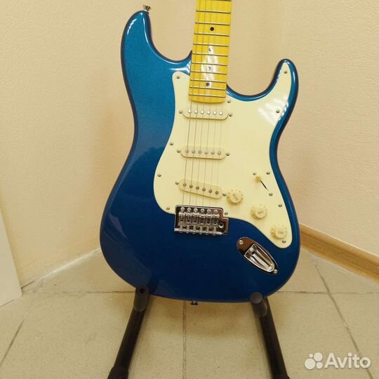 Гитара реплика Fender SSS