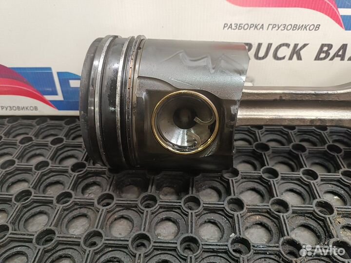 A4570300120 Поршень с шатуном