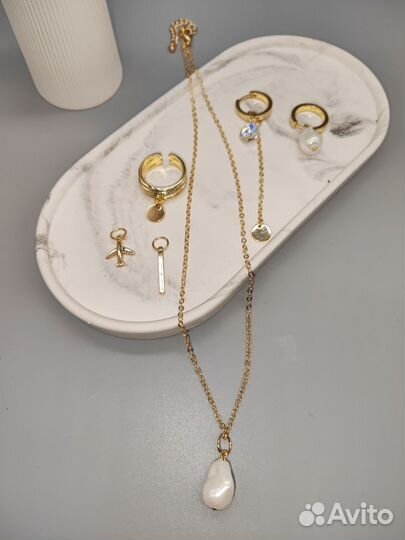 Сет из украшений