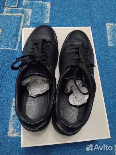 Кроссовки женские. Томарис