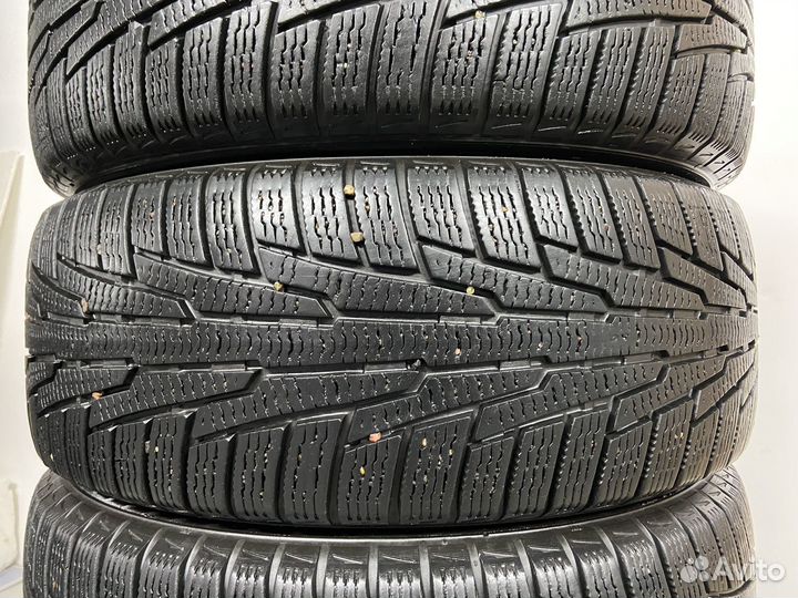 Nokian Tyres Hakkapeliitta R 215/60 R16 99R