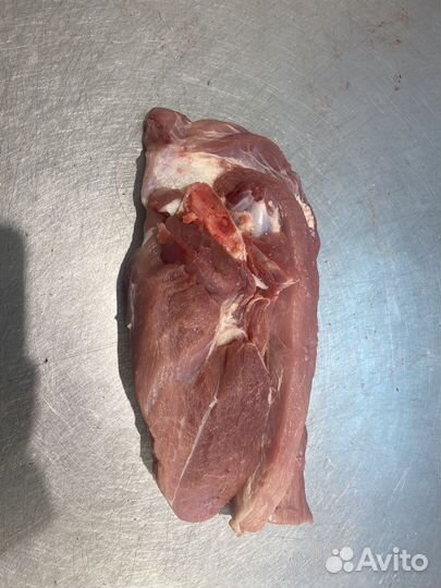 Мясо свинины без кожи на кости