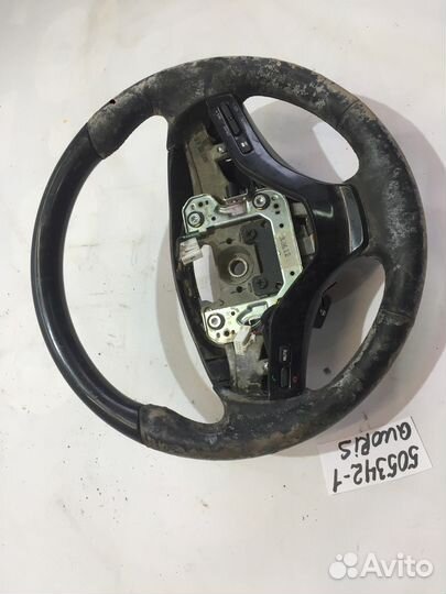 Рулевое колесо (Kia Quoris)