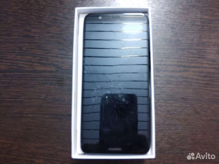 Телефон Huawei p smart 2018