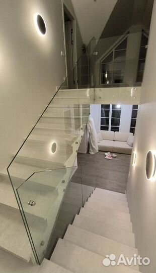 Ограждения для лестниц и балконов из стекла