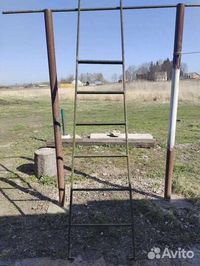 Металлическая лестница