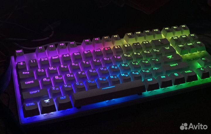 Игровая механическая клавиатура белая