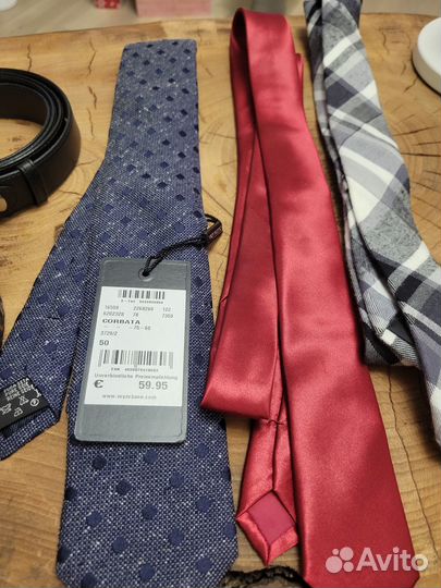 Галстук, ремень, бабочка