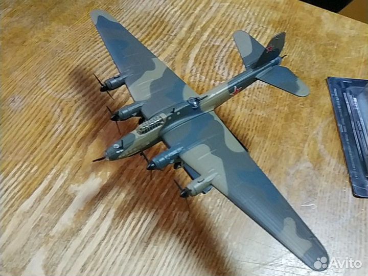 Коллекционная модель самолёта