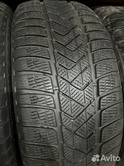 Pirelli Winter Sottozero 3 245/45 R19 102V