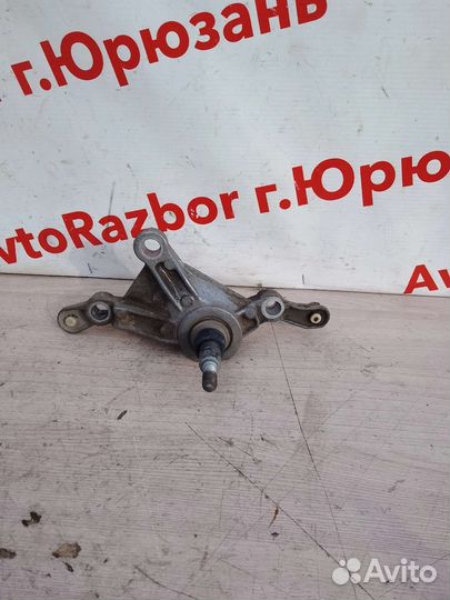 Кронштейн кпп Renault Megane II