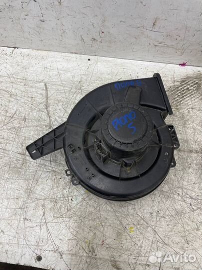 Моторчик отопителя печки Volkswagen Polo 5 Седан