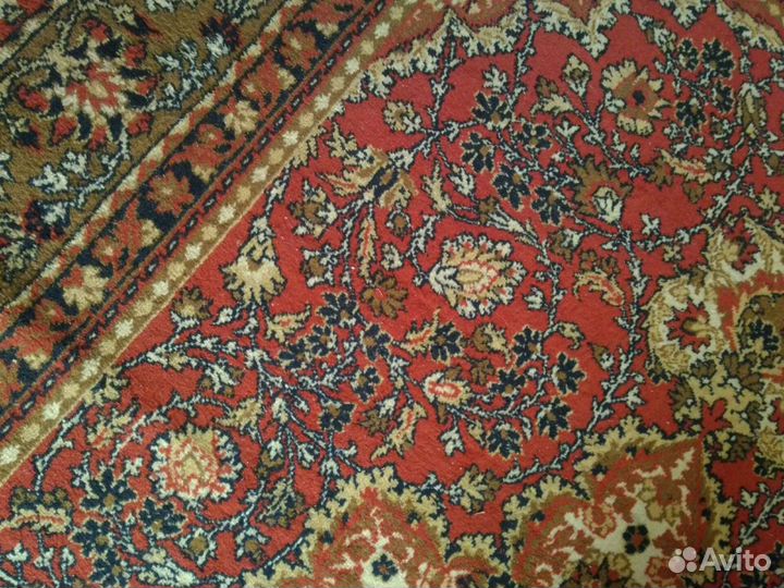 Ковер шерстяной