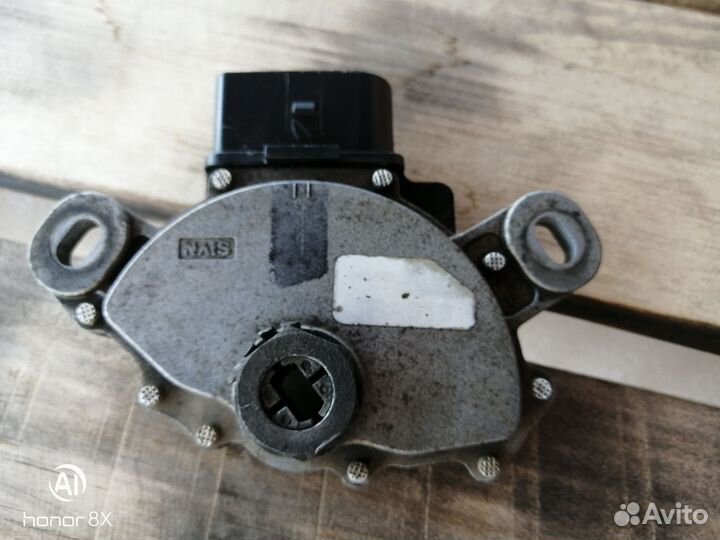 Датчик положения селектора АКПП touareg