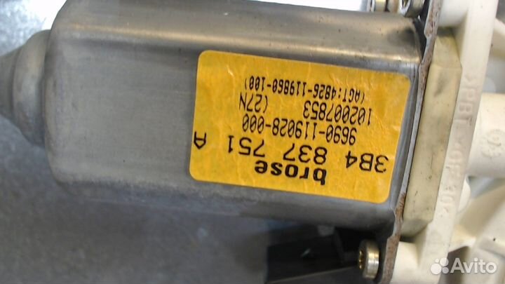 Стеклоподъемник электрический Volkswagen Passat 5