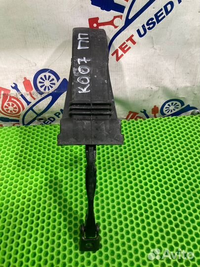 Ограничитель двери передний правый Volkswagen