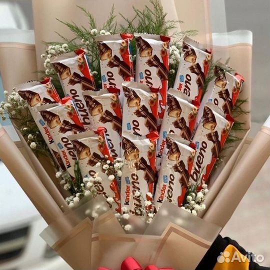 Набор из киндеров с добавлением цветов