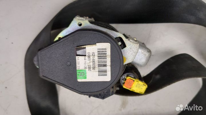 Ремень безопасности правый передний Skoda Rapid