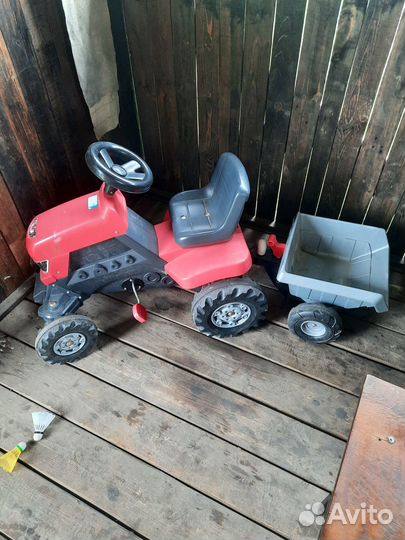 Детский трактор с прицепом