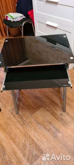 Стол для ноутбука