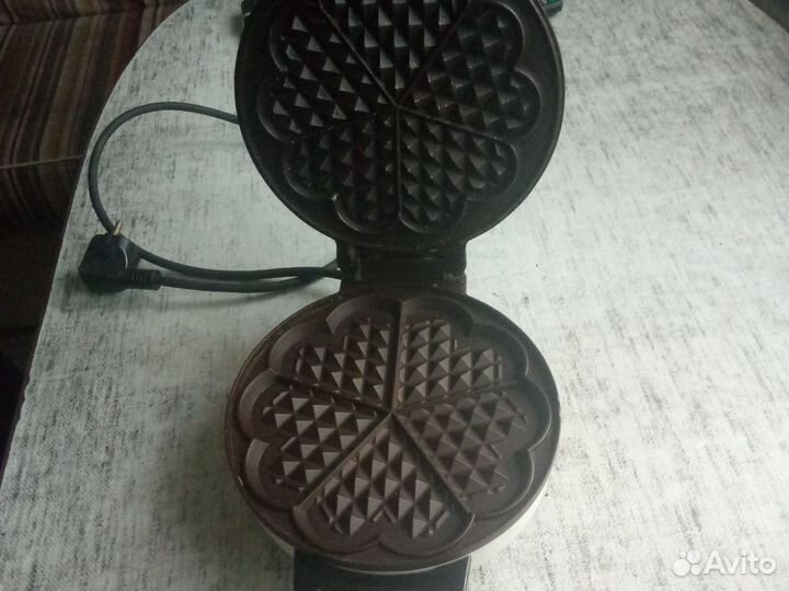 Электрическая вафельница