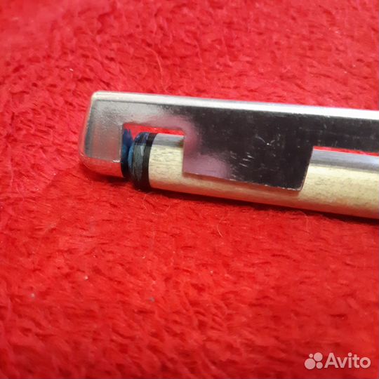 Фиксатор для приклеивания бильярдных наклеек