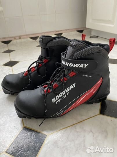 Лыжные ботинки Nordway 43 р-р