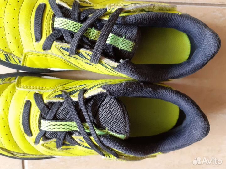 Бутсы-28р.Кросс.28.5,Футзалки 34р все по