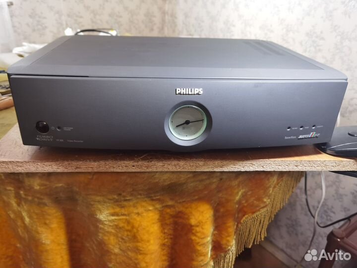 Видеомагнитофон Philips 969