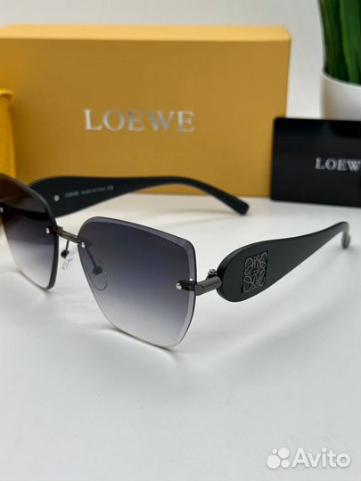 Солнцезащитные очки женские Loewe