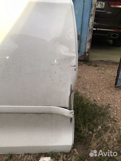 Правая задняя дверь Шкода рапид