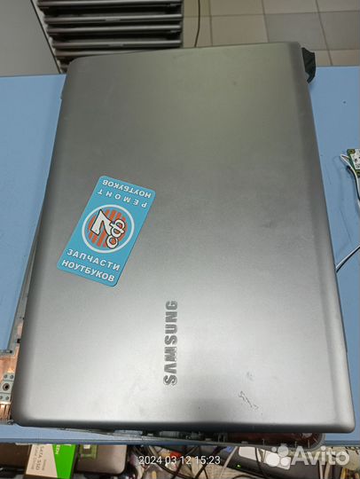 Корпус Samsung NP530U4B в разбор