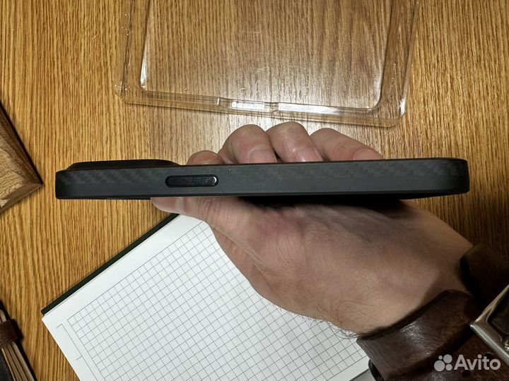 Чехол на iPhone 15 pro Pitaka