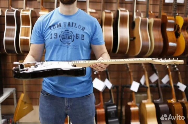 Электрогитара Fabio ST200 BK Черная Новая