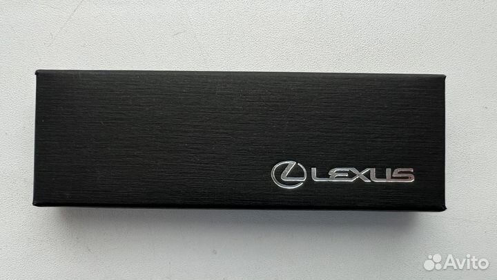 Брелок для ключей Lexus