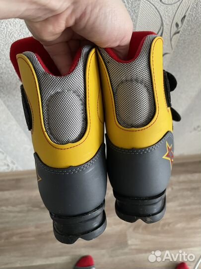 Продам лыжные ботинки