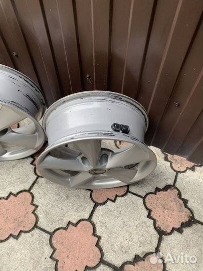 Литые диски 4 штуки R16