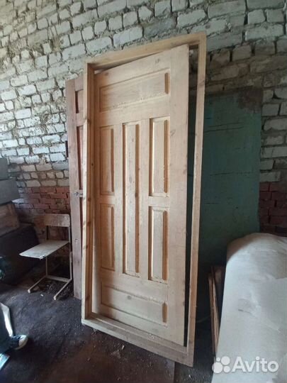 Двери деревянные